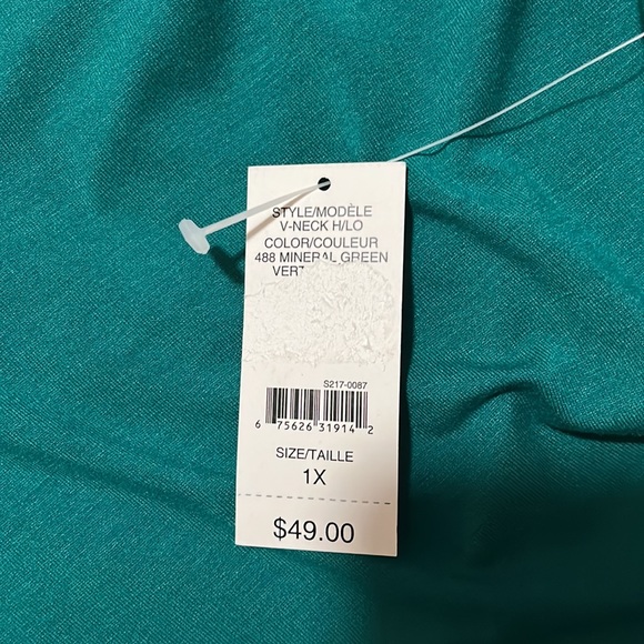 Lord & Taylor Flowy V-neck top - Picture 5 of 8